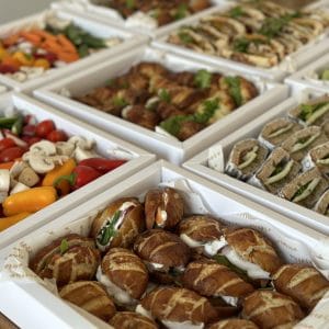 מגשי אירוח לאירועים